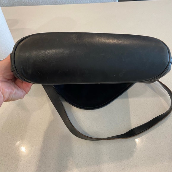 Vintage Coach Whitney, black with brass hardware - Picture 7 of 15